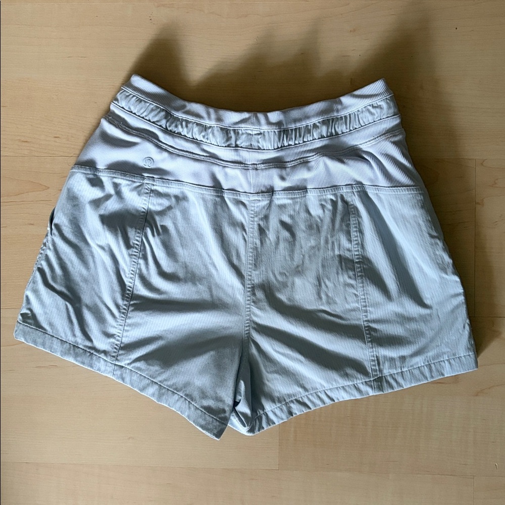 Dance Studio High-Rise Short 3.5" - Picture 4 of 6